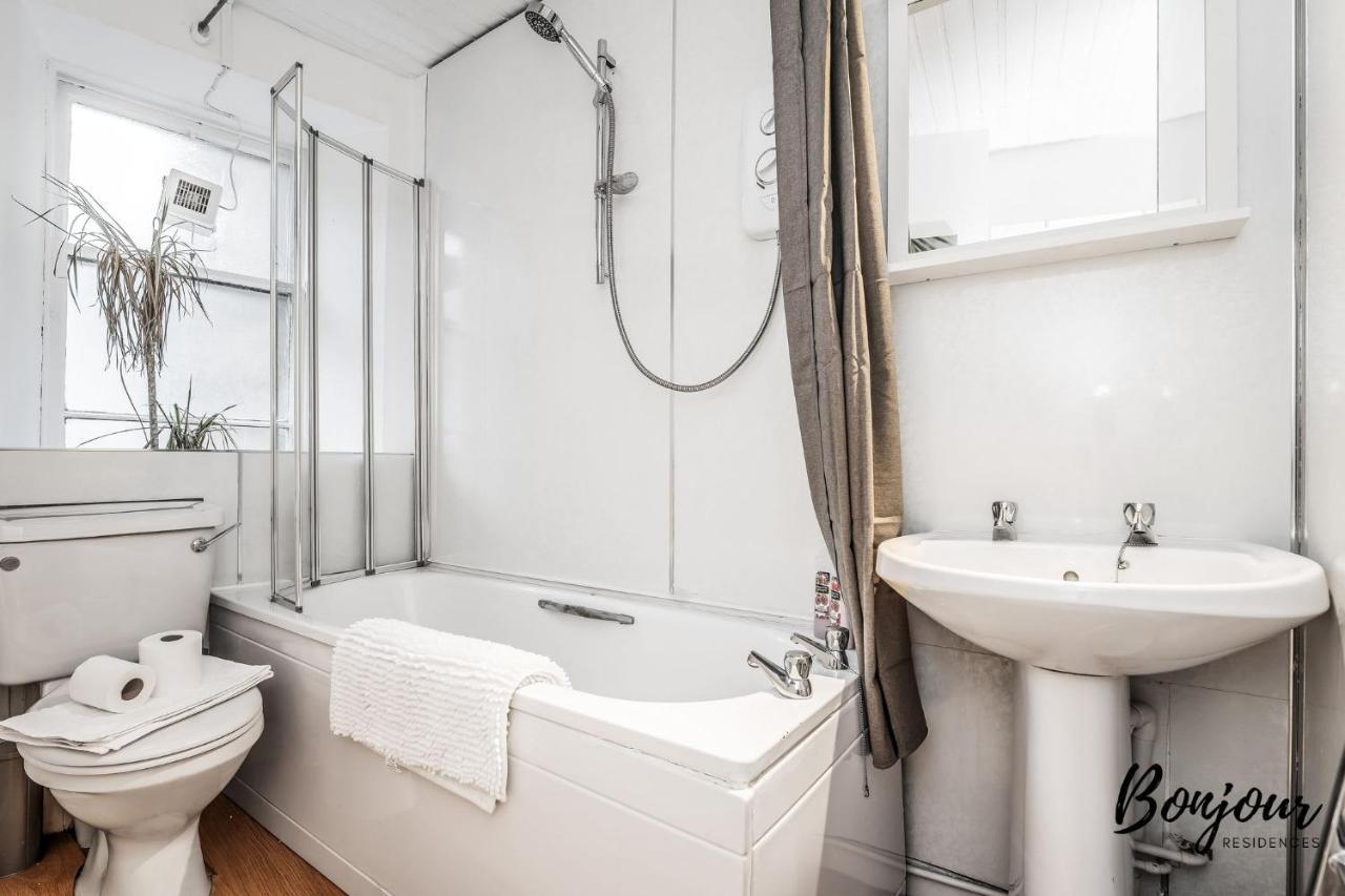 Cosy Grassmarket 2Br-1Ba - Newly Decorated! By Bonjour Residences Εδιμβούργο Εξωτερικό φωτογραφία