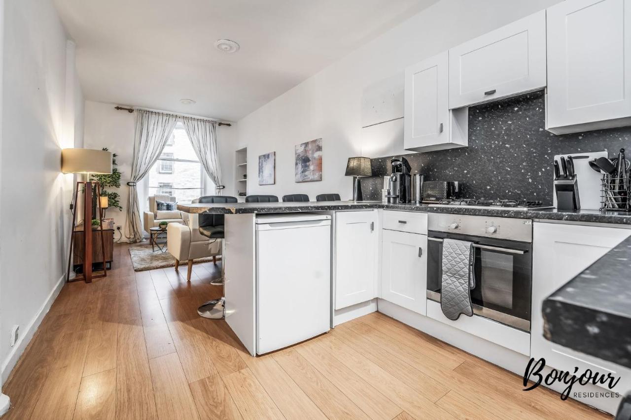 Cosy Grassmarket 2Br-1Ba - Newly Decorated! By Bonjour Residences Εδιμβούργο Εξωτερικό φωτογραφία